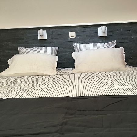 ניופורט B&B Le Grand Cabaret מראה חיצוני תמונה