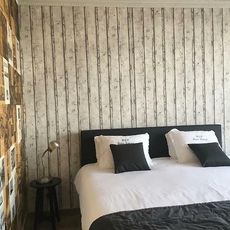 ניופורט B&B Le Grand Cabaret מראה חיצוני תמונה