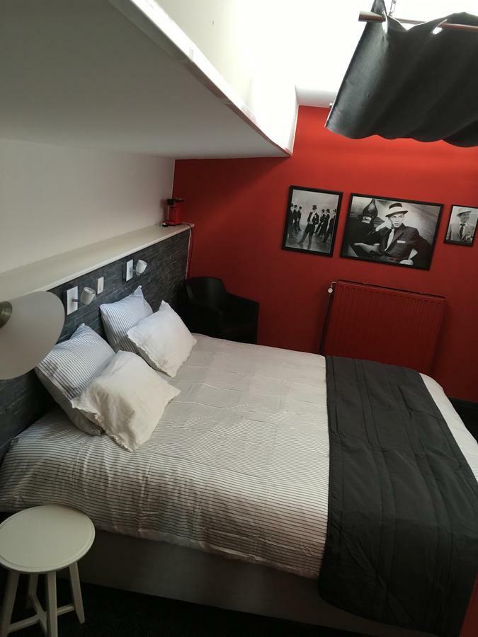ניופורט B&B Le Grand Cabaret מראה חיצוני תמונה
