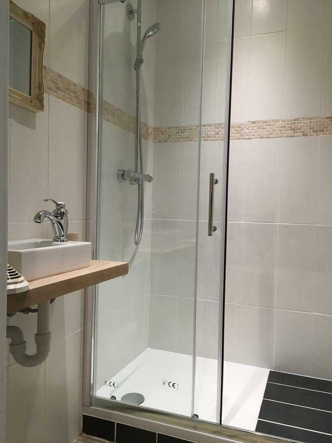 ניופורט B&B Le Grand Cabaret מראה חיצוני תמונה
