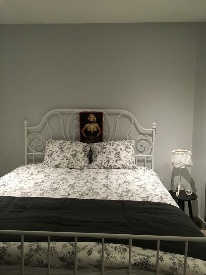 ניופורט B&B Le Grand Cabaret מראה חיצוני תמונה