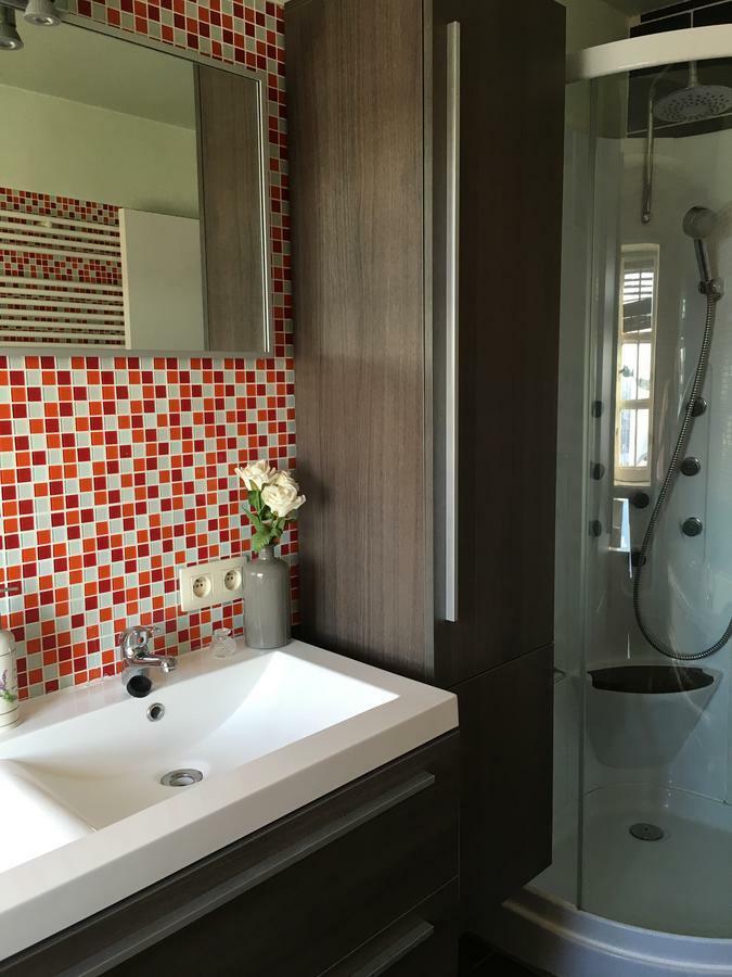ניופורט B&B Le Grand Cabaret מראה חיצוני תמונה