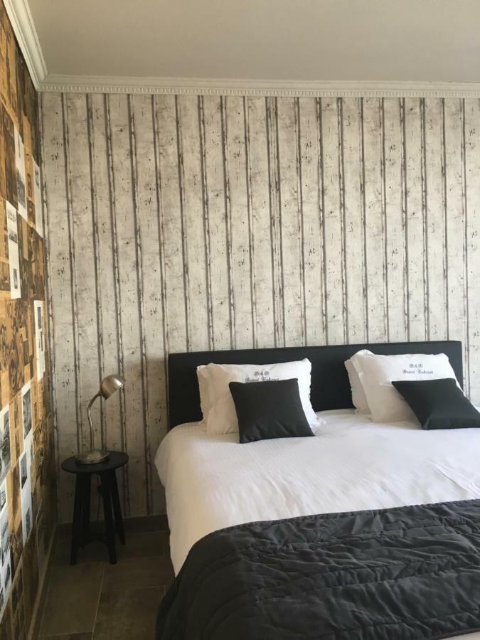 ניופורט B&B Le Grand Cabaret מראה חיצוני תמונה
